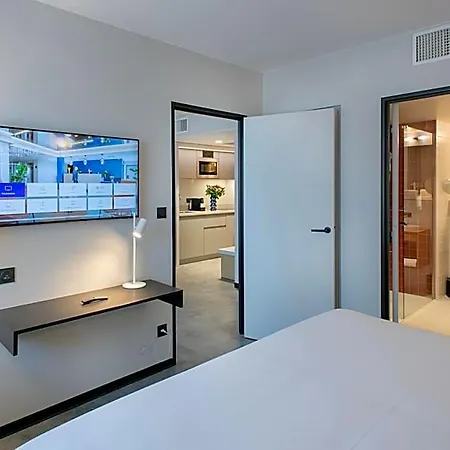 Sevenline Purpan Aparthotel 4*