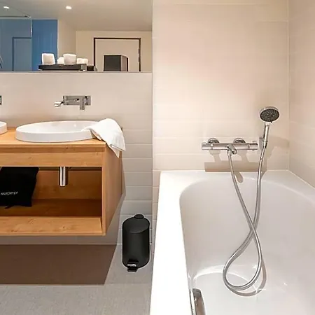 Sevenline Purpan Aparthotel 4*