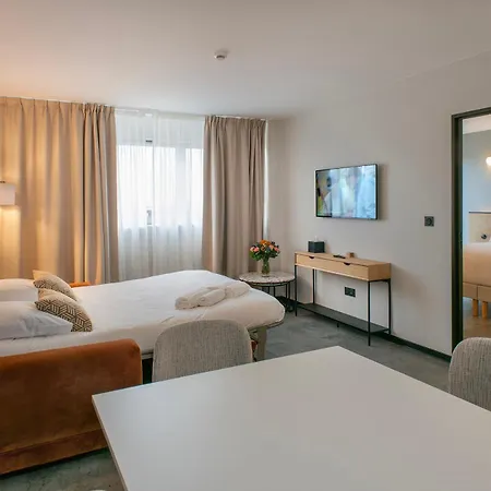 Sevenline Purpan Apartahotel